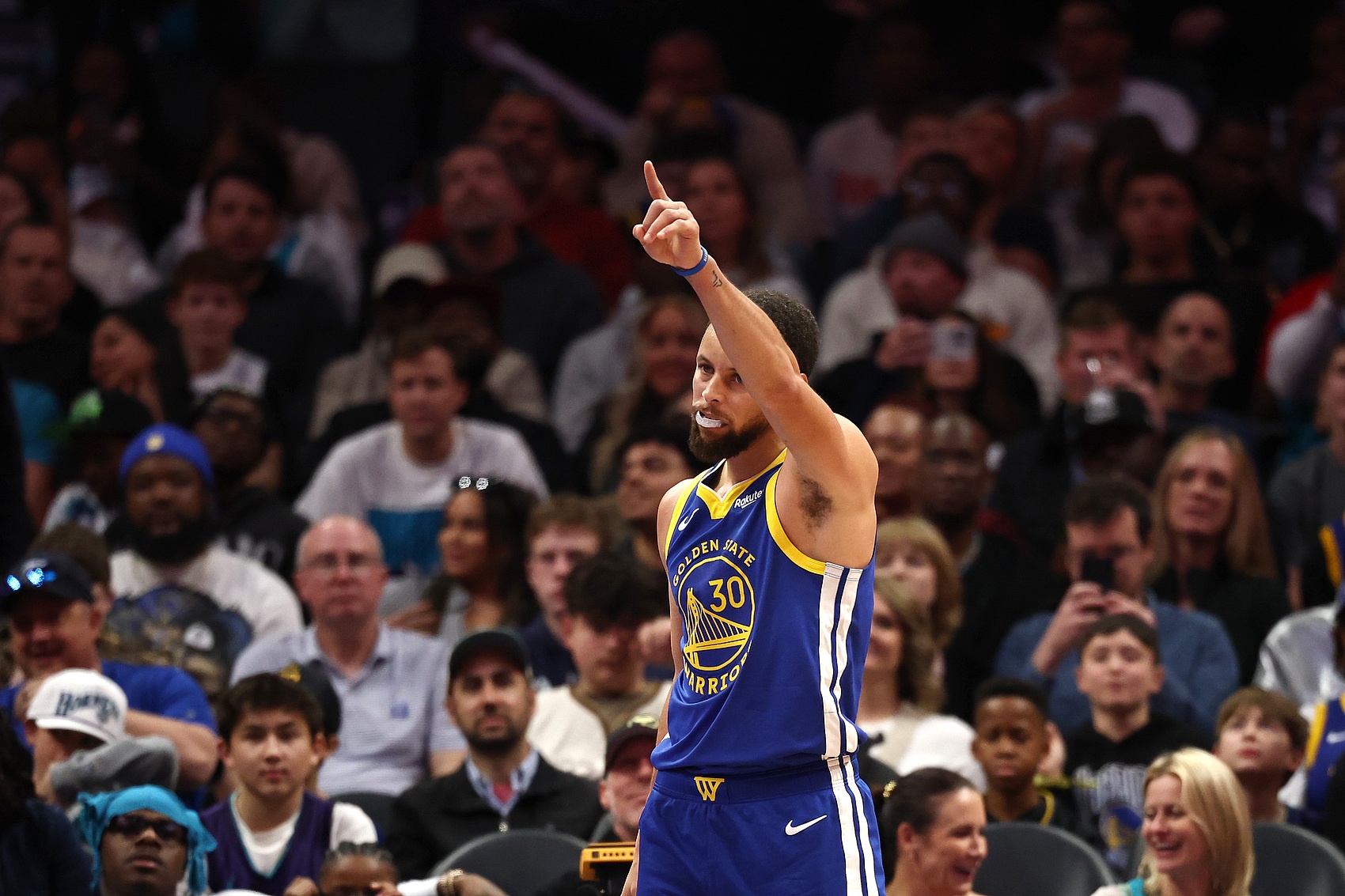 HTH Realbet-勇士让库里小伤大养&amp;直接报销是对的 这赛季唯一重要的是抽乐透签